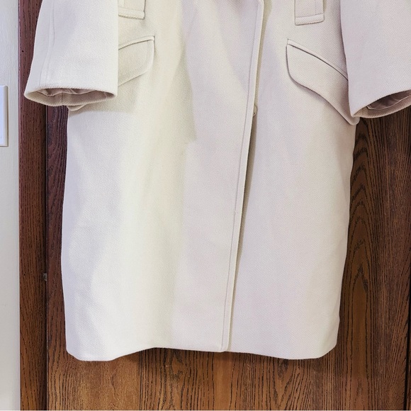 Zara Oversized Vanilla Cream Coat - Picture 9 of 12